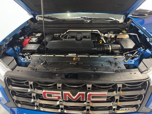 Used 2023 GMC Canyon AT4 w/ AT4 Premium Package AWD/4WD image 32