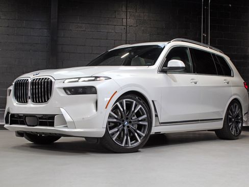 Used 2023 BMW X7 xDrive40i w/ Premium Package AWD/4WD image 93