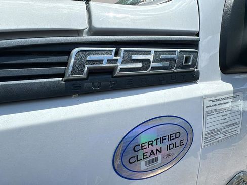 Used 2014 Ford F550 2WD Regular Cab Super Duty image 26