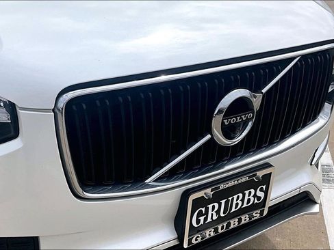 Used 2017 Volvo XC90 T6 Momentum w/ Vision Package image 38