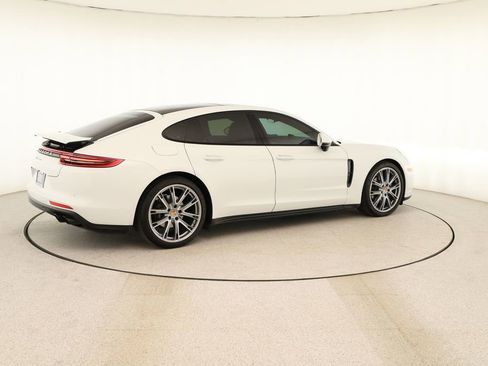 Used 2018 Porsche Panamera 4 image 7