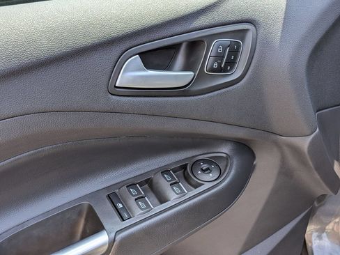 Used 2018 Ford Escape Titanium w/ Ford Safe & Smart Package AWD/4WD image 12