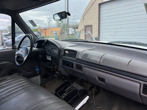 Used 1996 Ford F450 2WD Regular Cab Super Duty image 15
