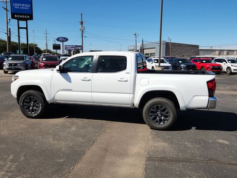 Used 2023 Toyota Tacoma SR5 image 2