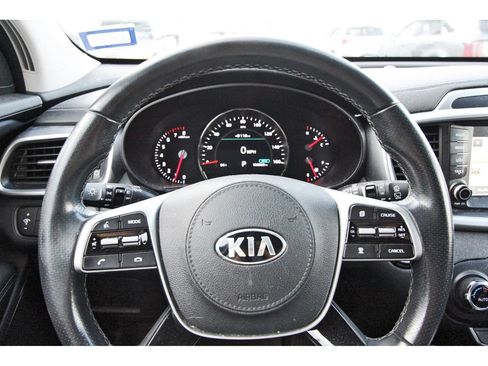 Used 2019 Kia Sorento SX FWD image 16