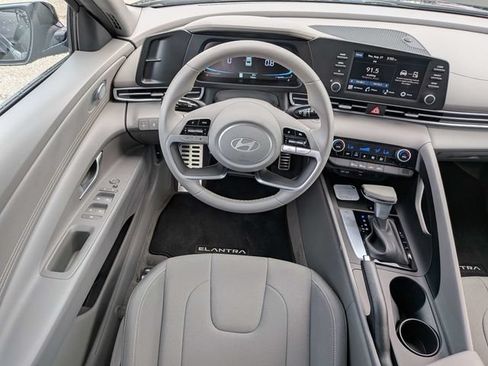 Certified 2026 Hyundai Elantra Sport FWD image 17