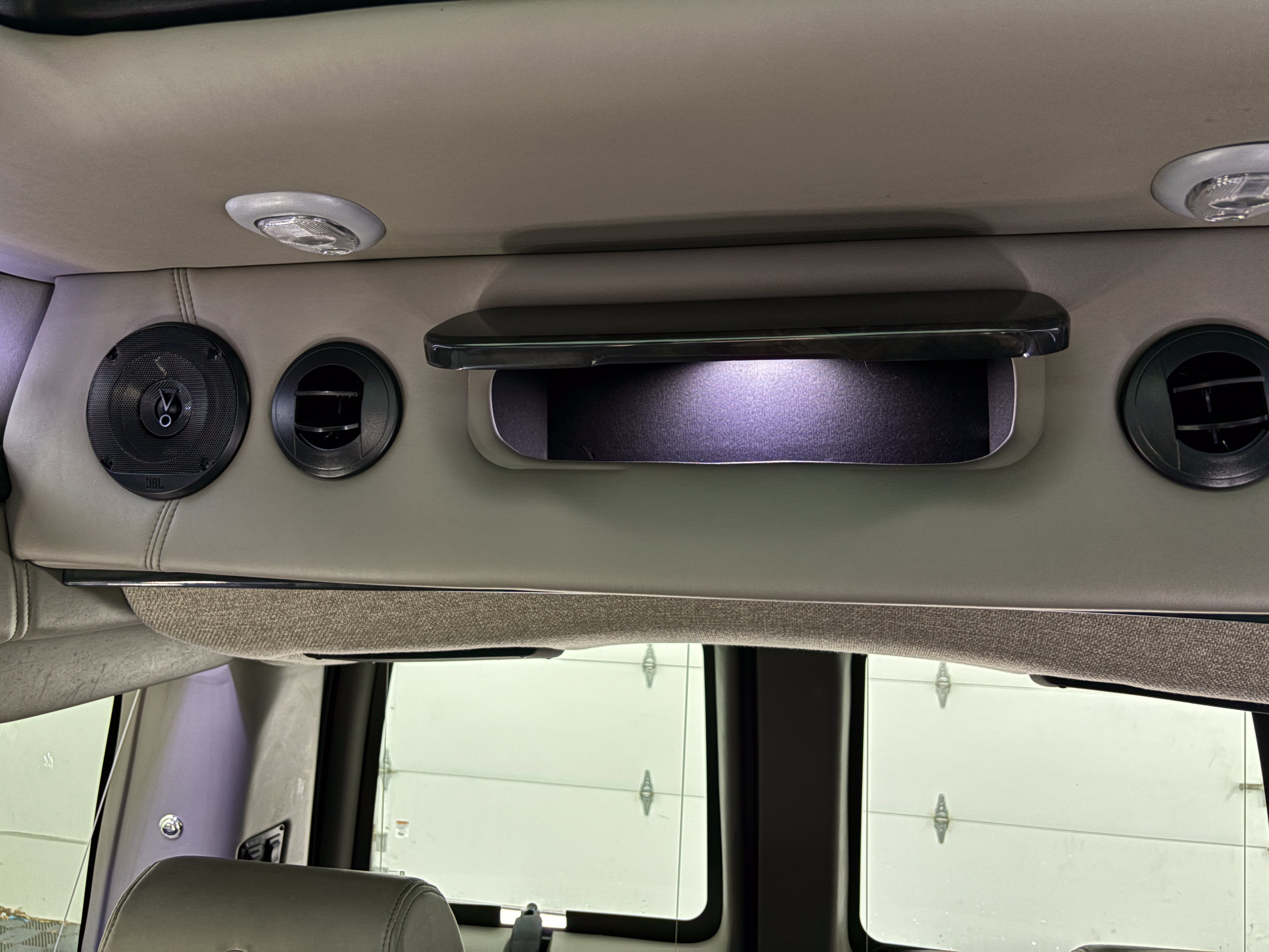 Used 2021 GMC Savana 3500 LS w/ Chrome Appearance Package RWD image 49