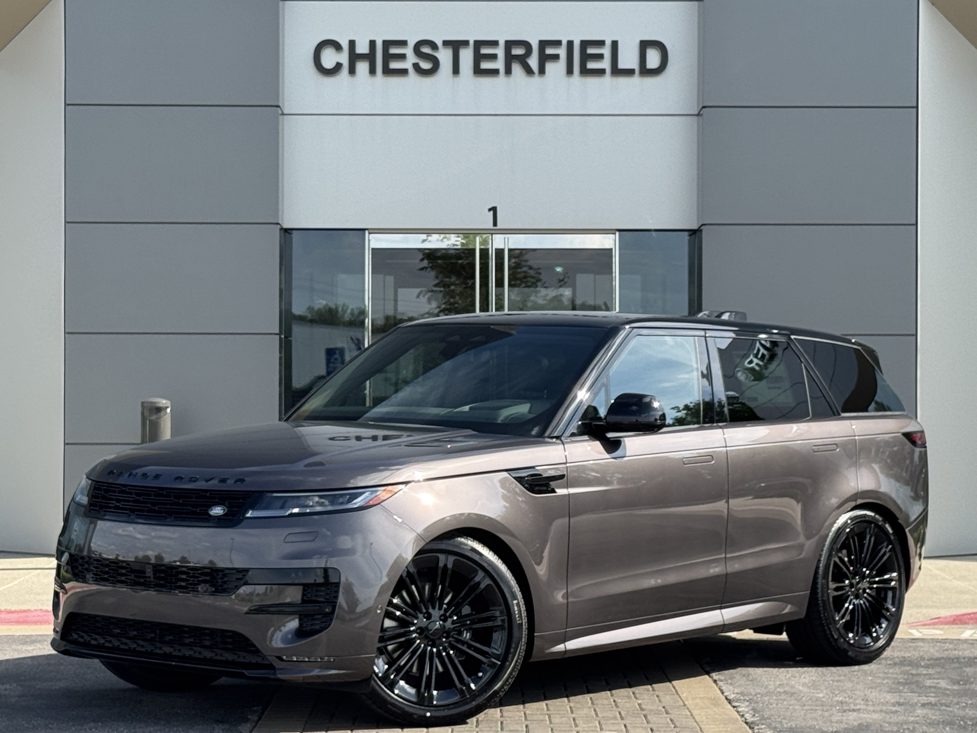 New 2026 Land Rover Range Rover Sport Dynamic SE AWD/4WD image 1