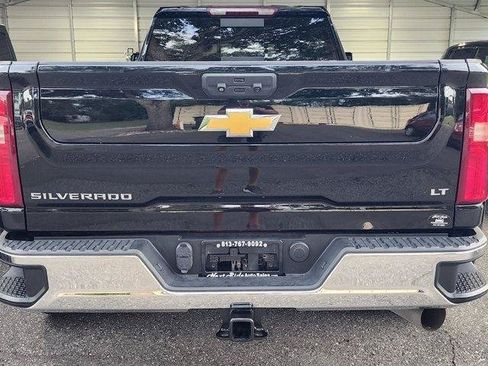 Used 2022 Chevrolet Silverado 3500 LT w/ Convenience Package AWD/4WD image 11