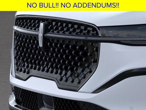 New 2026 Lincoln Nautilus Reserve w/ Jet Appearance Package image 18