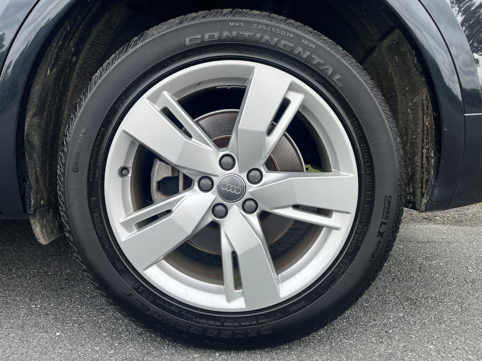 Used 2019 Audi Q5 2.0T Premium Plus w/ Premium Plus Package AWD/4WD image 32