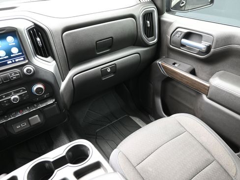 Used 2019 Chevrolet Silverado 1500 LT Trail Boss w/ Convenience Package AWD/4WD image 34