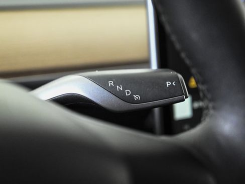 Used 2023 Tesla Model Y Long Range image 12