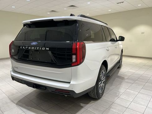 Certified 2025 Ford Expedition Active AWD/4WD image 5