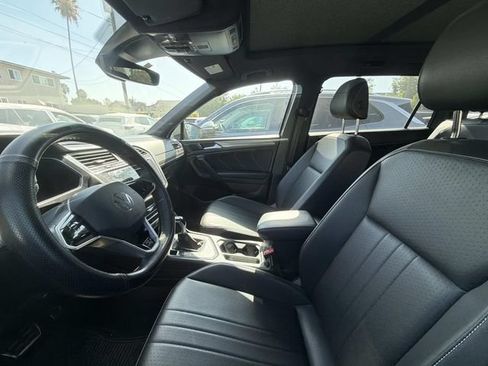 Certified 2023 Volkswagen Tiguan SE R-Line FWD image 6