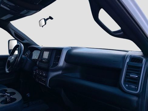 Used 2024 RAM 2500 Tradesman w/ Chrome Appearance Group image 26