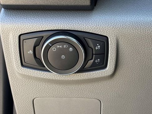 Used 2022 Ford F250 XL w/ Power Equipment Group AWD/4WD image 19