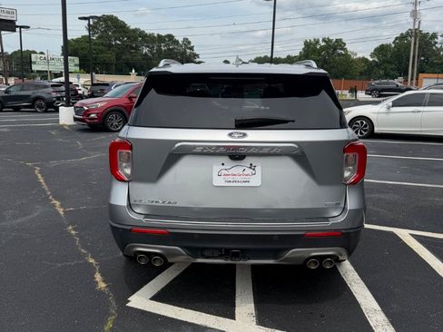Used 2020 Ford Explorer Platinum w/ Premium Technology Package AWD/4WD image 6
