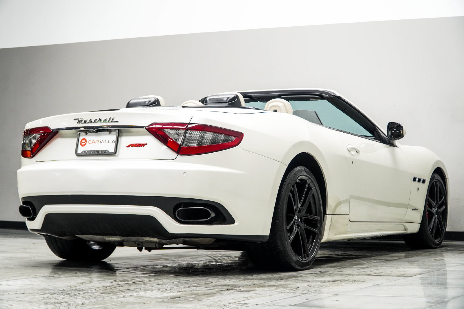 Used 2017 Maserati GranTurismo Sport RWD image 16