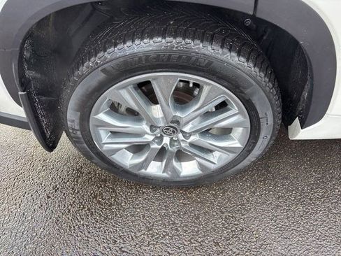 Used 2020 Toyota Highlander Limited image 45