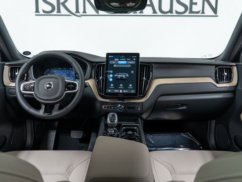 New 2026 Volvo XC60 B5 Plus w/ Climate Package image 15