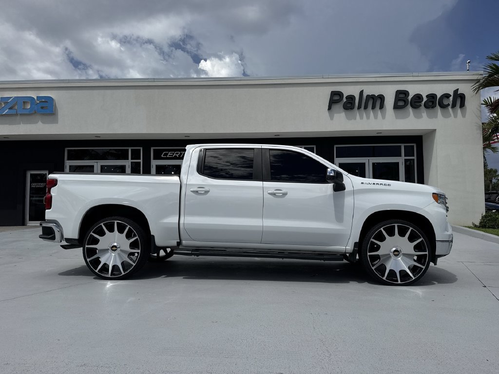 Used 2022 Chevrolet Silverado 1500 LT RWD image 23