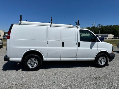 Used 2021 Chevrolet Express 2500 w/ Driver Convenience Package RWD image 7