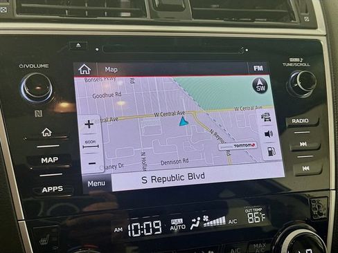 Used 2019 Subaru Outback 2.5i Limited AWD/4WD image 18