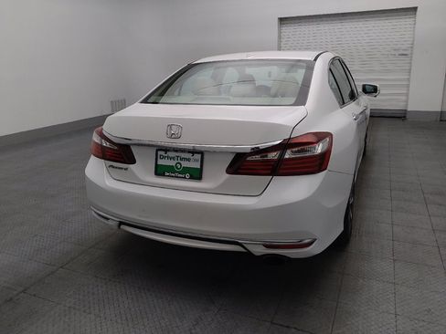 Used 2016 Honda Accord EX image 7