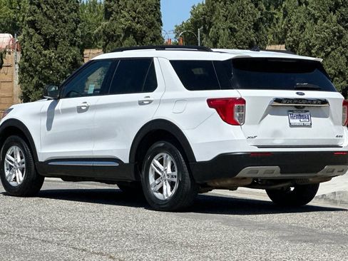 Used 2023 Ford Explorer XLT w/ Equipment Group 202A AWD/4WD image 6