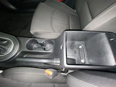 Used 2021 Kia Forte LXS FWD image 20