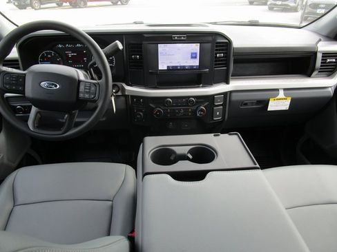 New 2025 Ford F250 XL w/ FX4 Off-Road Package image 21