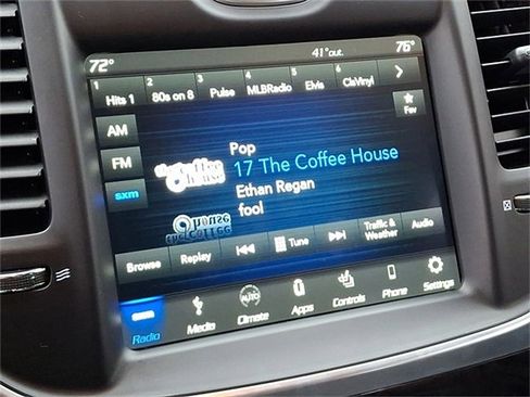 Used 2019 Chrysler 300 Limited image 17