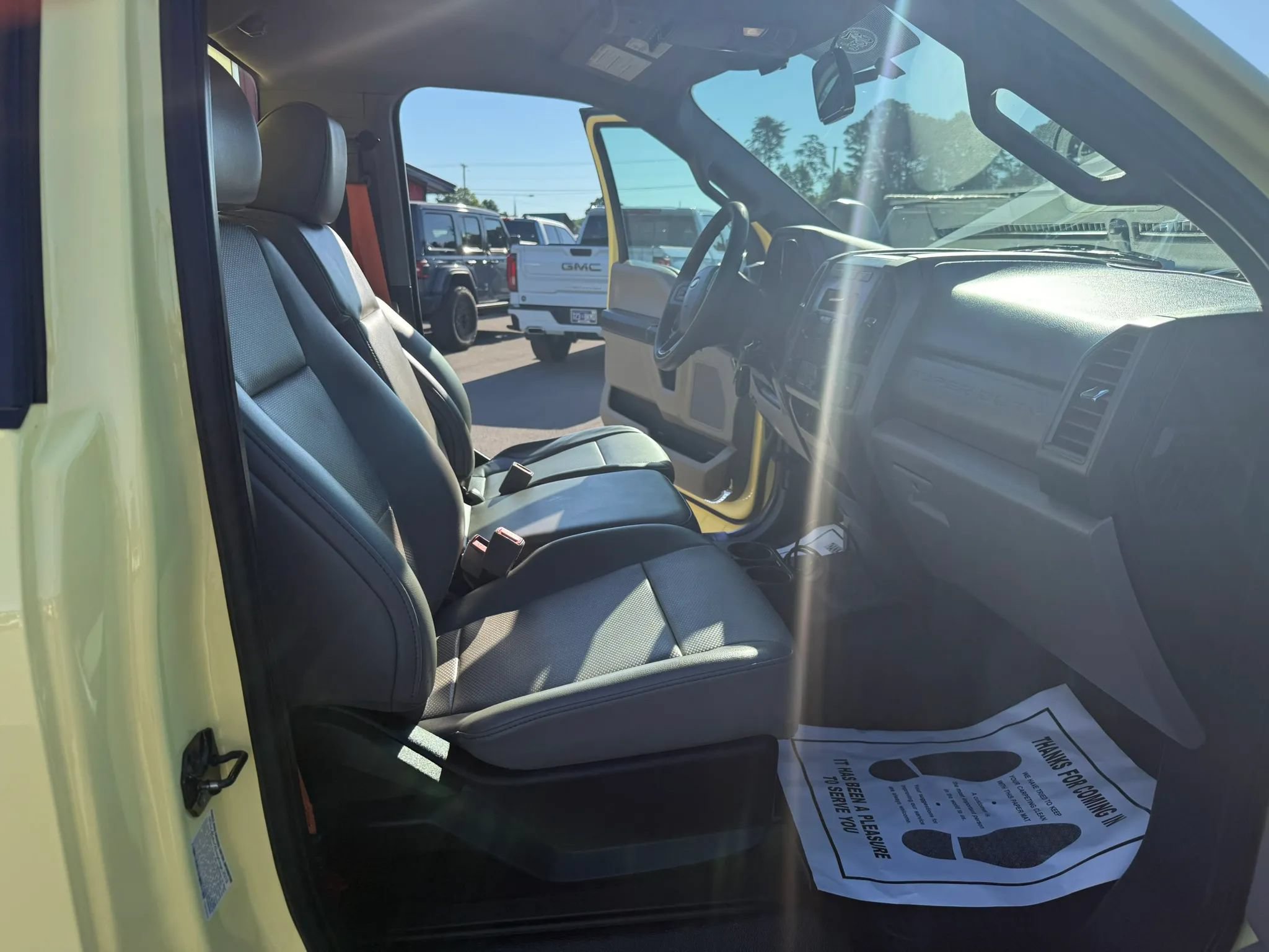 Used 2019 Ford F550 2WD Regular Cab Super Duty image 11