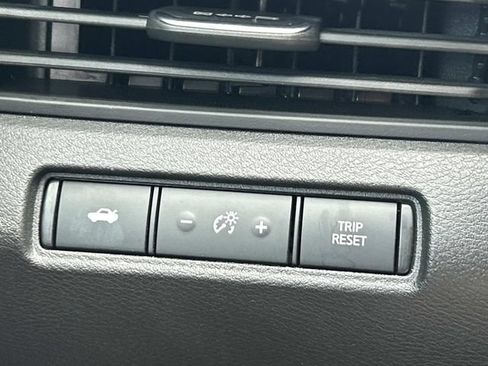 Used 2025 Nissan Altima 2.5 SV FWD image 26