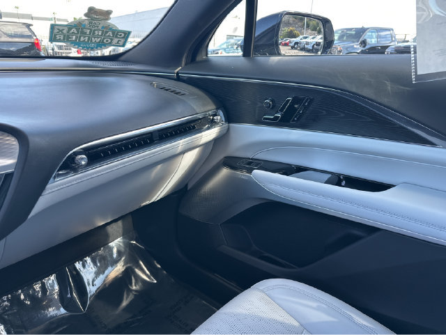 Certified 2024 Cadillac Lyriq Sport AWD/4WD image 7
