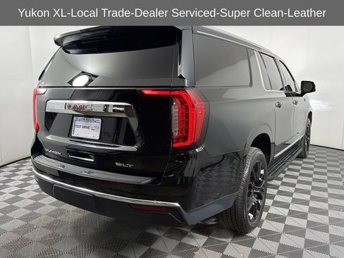 Used 2022 GMC Yukon XL SLT w/ SLT Luxury Package image 6
