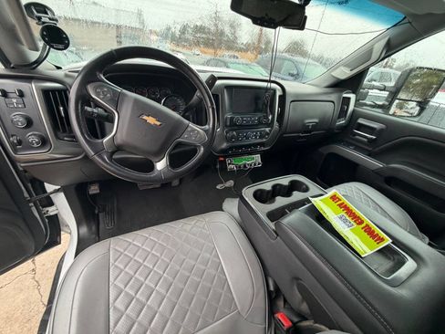 Used 2019 Chevrolet Silverado 2500 LT image 13