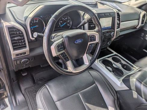 Used 2021 Ford F350 Lariat image 10