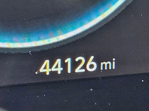 Used 2025 Hyundai Elantra SEL image 24