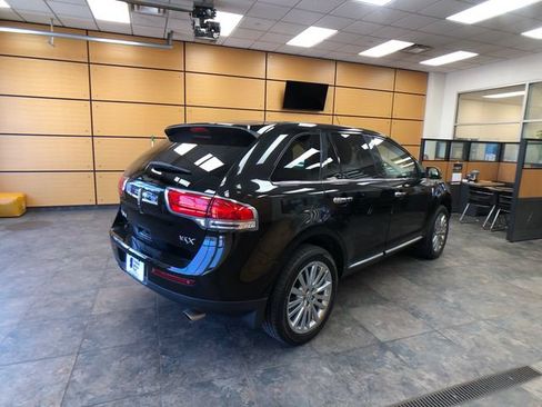 Used 2015 Lincoln MKX FWD w/ Equipment Group 102A image 7