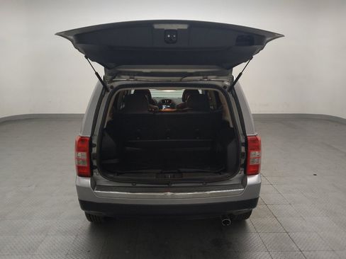 Used 2016 Jeep Patriot High Altitude FWD image 29