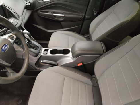 Used 2016 Ford Escape SE w/ Equipment Group 201A FWD image 17