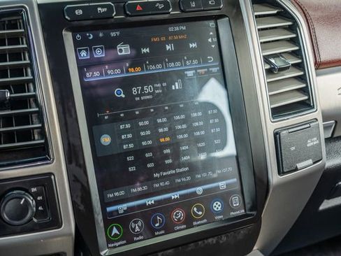 Used 2019 Ford F350 Platinum w/ Platinum Ultimate Package image 28