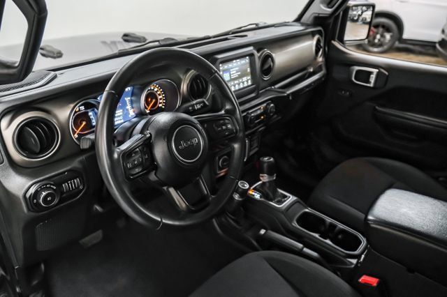 Used 2018 Jeep Wrangler Sport AWD/4WD image 3