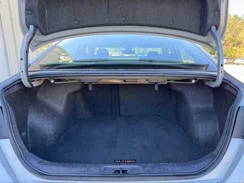 Used 2023 Nissan Altima 2.5 SV image 14