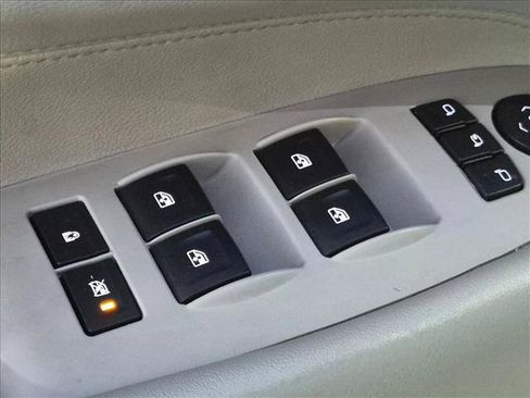 Used 2020 Cadillac Escalade Luxury RWD image 13