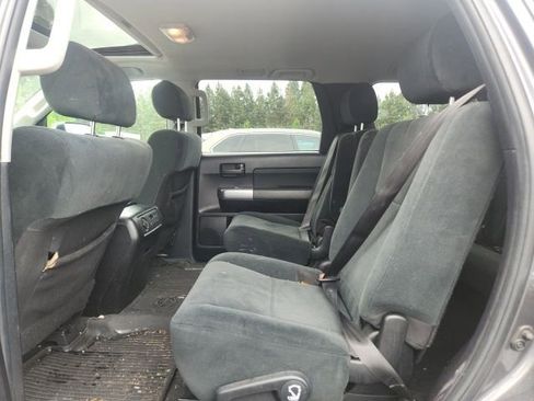 Used 2022 Toyota Sequoia TRD Sport AWD/4WD image 5