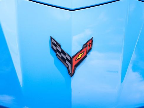 Used 2021 Chevrolet Corvette Stingray Preferred Cpe w/ Z51 Performance Package RWD image 5