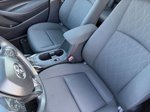 Used 2025 Toyota Corolla LE image 36
